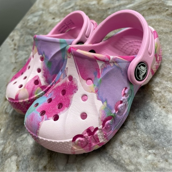 CROCS Other - Crocs Baya Seasonal Floral Printed Clog - KIDS size C 7